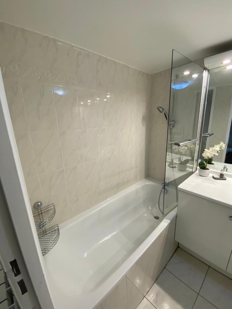 Magnifique Duplex 45 M2 Aux Portes De Paris Metro Barbara A 30Mn Expo Porte De Versailles Montrouge Exteriér fotografie